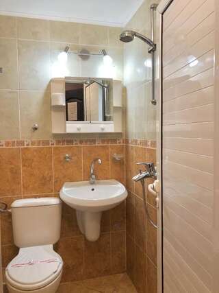 Отель Hotel Silver Созополь Economy Quadruple Room - Ground Floor, No Balcony-7